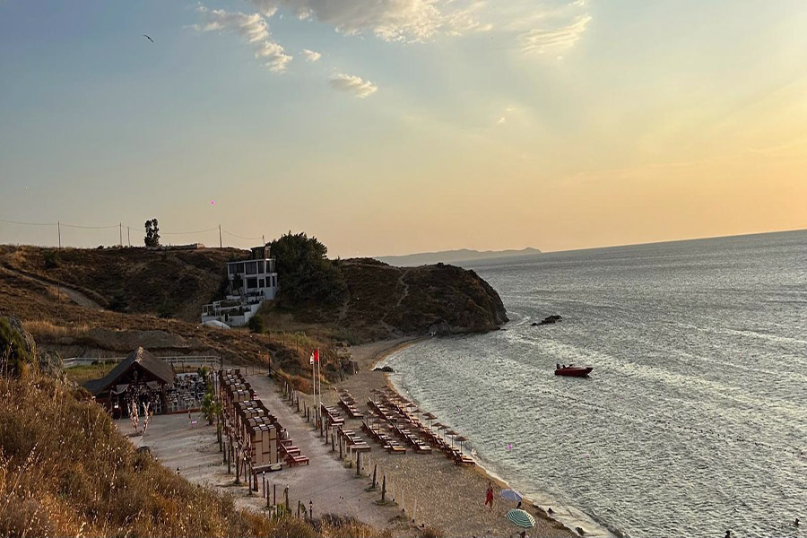 Beach Of Mama