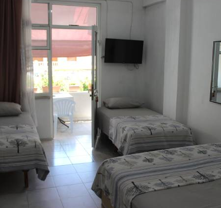 Titiz Pansiyon 4 Kişilik Oda